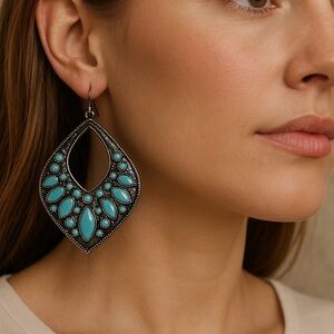 Faux Turquoise Hammered Silvertone Dangle Earrings fish hook pierced